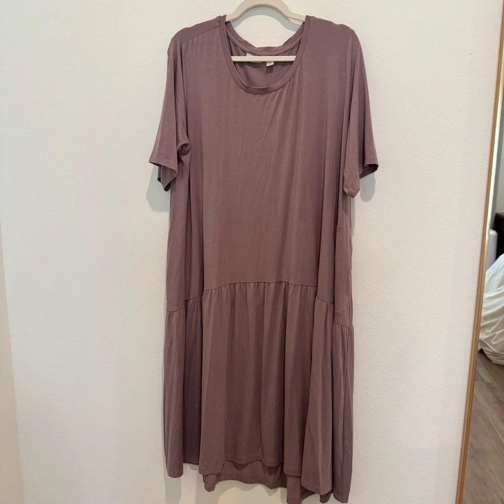 LOGO Mauve Short Sleeve Dress Midi Dress - Picture 2 of 9